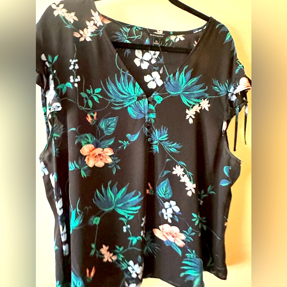 EUC Sleeveless top
